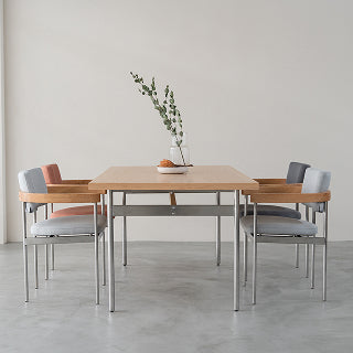 キスト ダイニングテーブル