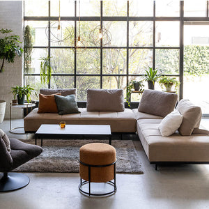 空間を引き締めつつ、無機質な印象を和らげ、柔らかさを演出します。 #Default Title