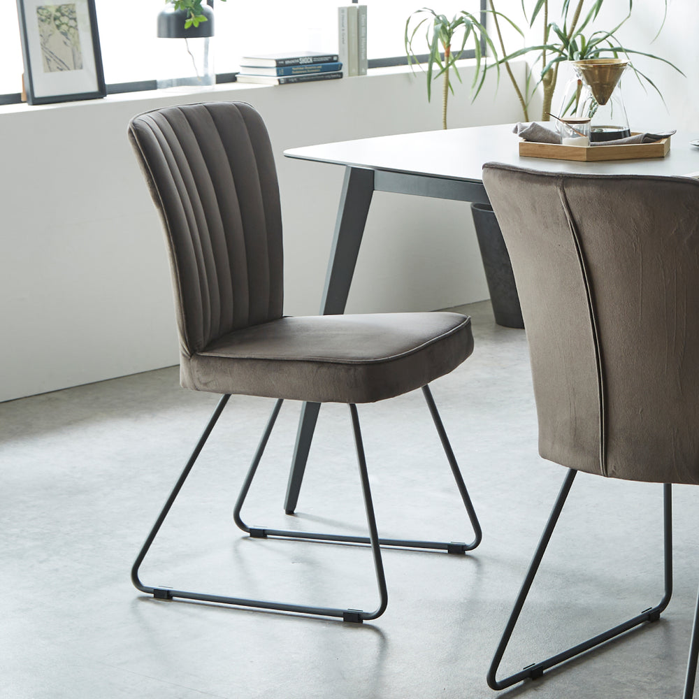 ピエール ダイニングチェア