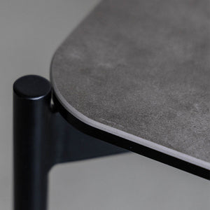 天板の四角は角を取り丸みを持たせて仕上げています。 #Default Title