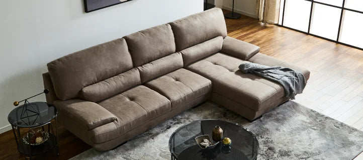 カウチソファの向きは？